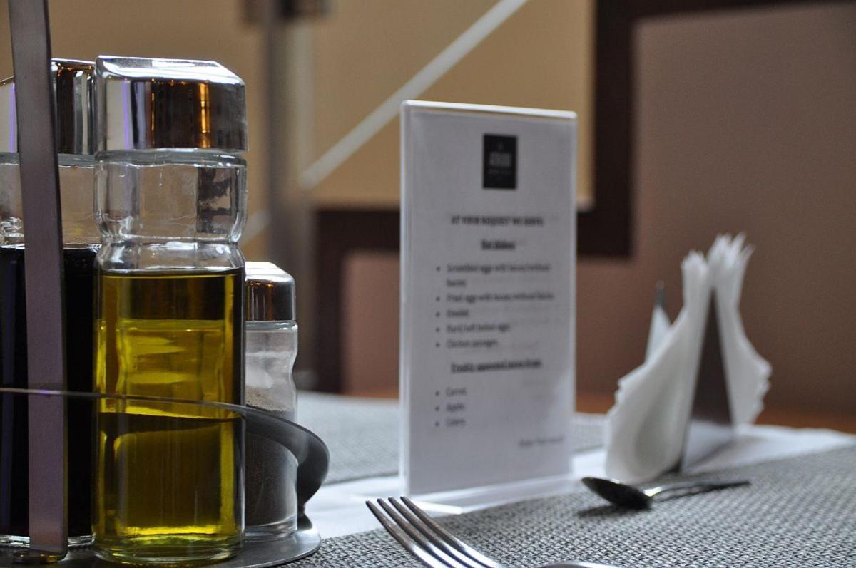 Hotel Atrium Елблаг Екстериор снимка