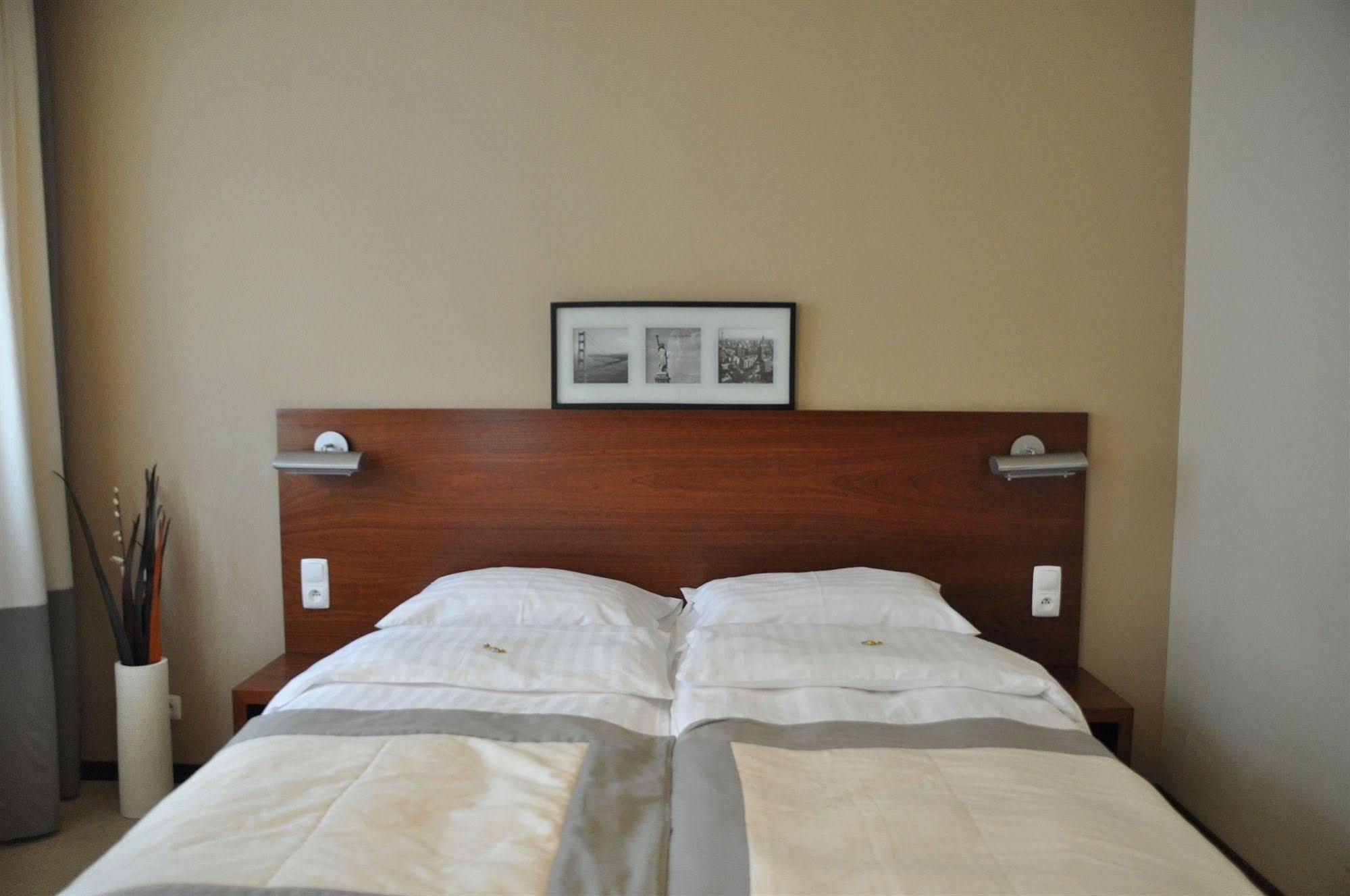 Hotel Atrium Елблаг Екстериор снимка