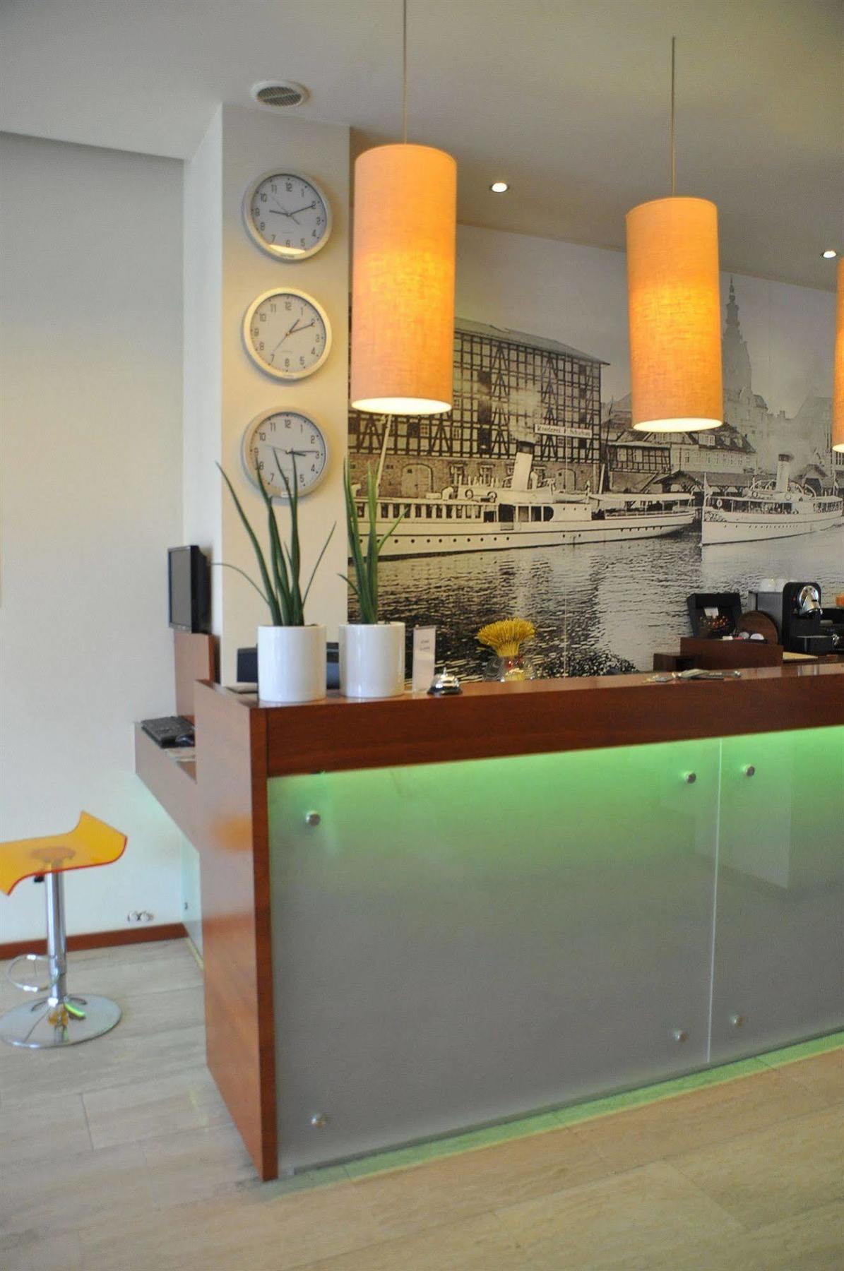 Hotel Atrium Елблаг Екстериор снимка