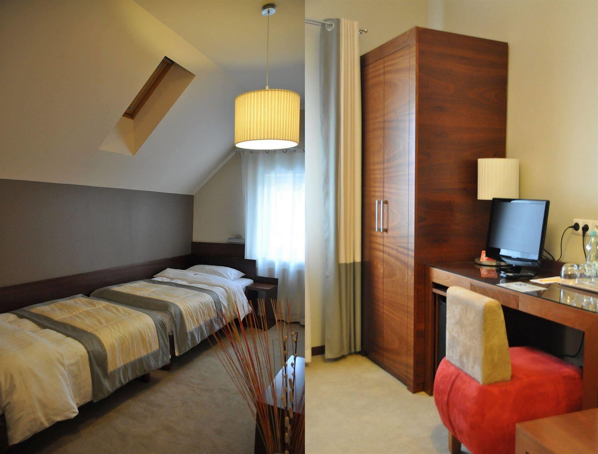 Hotel Atrium Елблаг Екстериор снимка